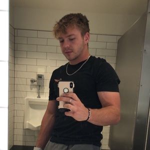 Meet your Posher, Ethan